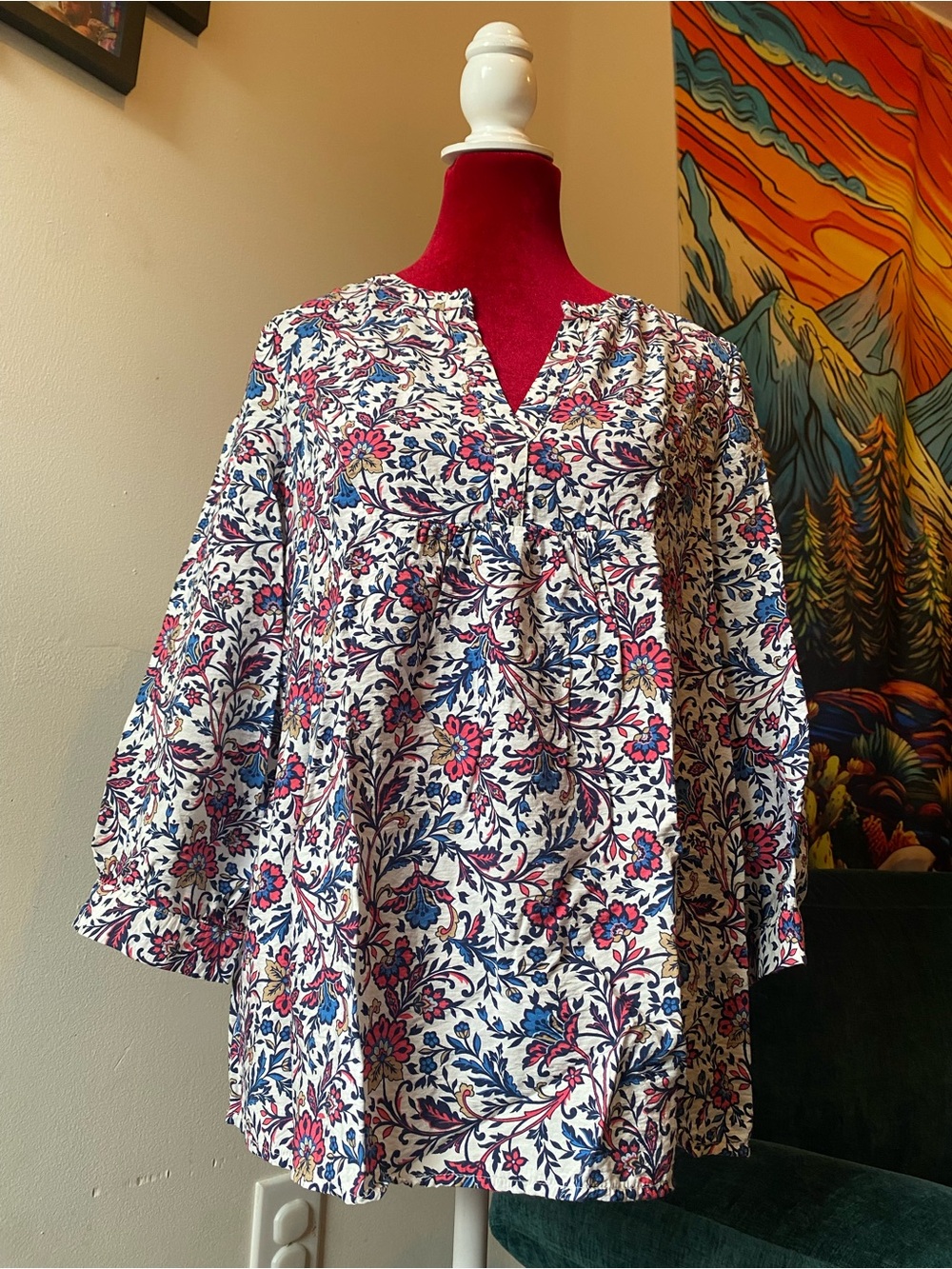St. John's Bay White Floral V-Neck Long Sleeve Tunic with Blue and Pink Print